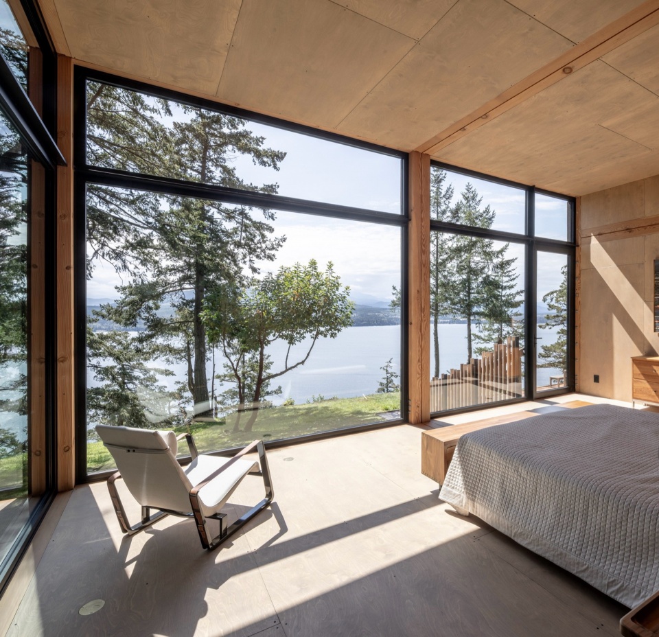 Discovery Bay House by Dekleva Gregoric Architects