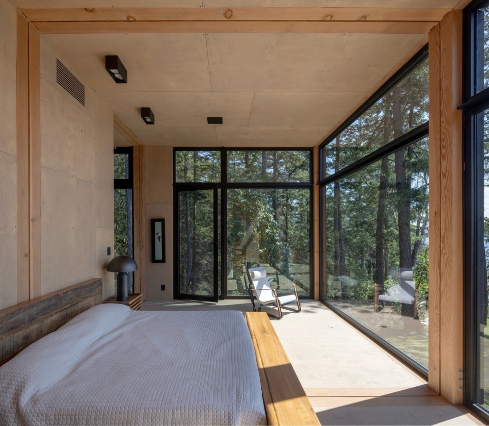 Discovery Bay House by Dekleva Gregoric Architects