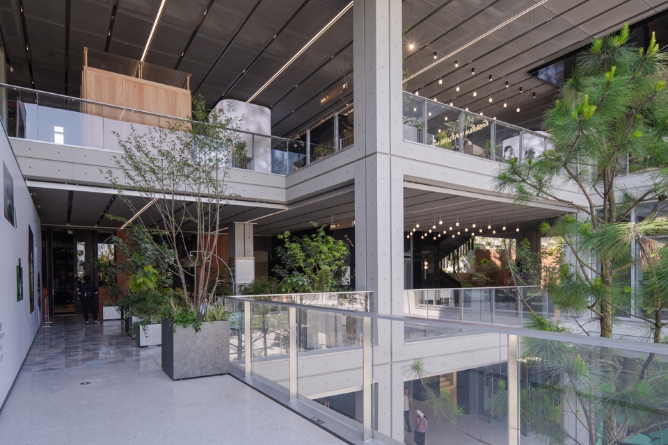 Green Heart Commercial Complex A4X Art Center by E Plus Design