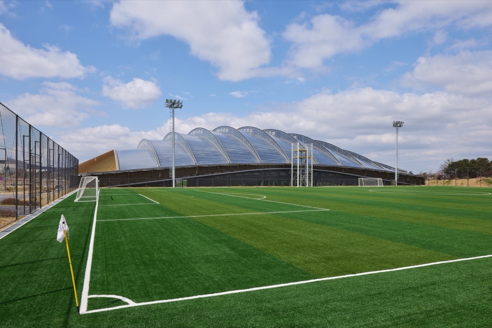KOREAN FOOTBALL PARK by UNS