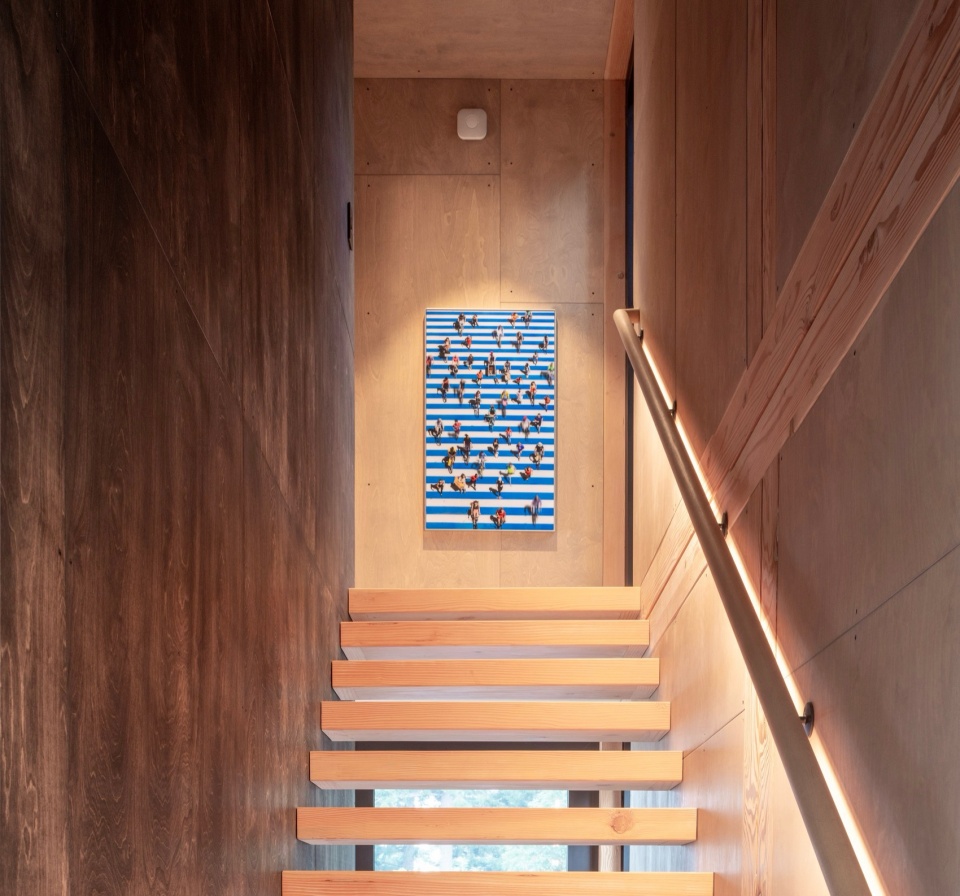 Discovery Bay House by Dekleva Gregoric Architects