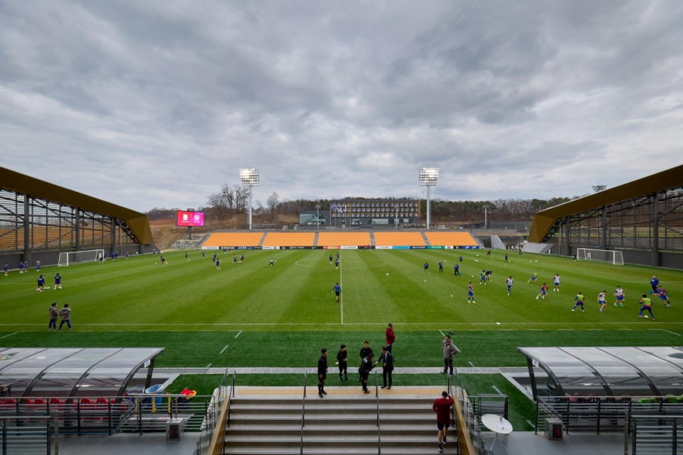 KOREAN FOOTBALL PARK by UNS