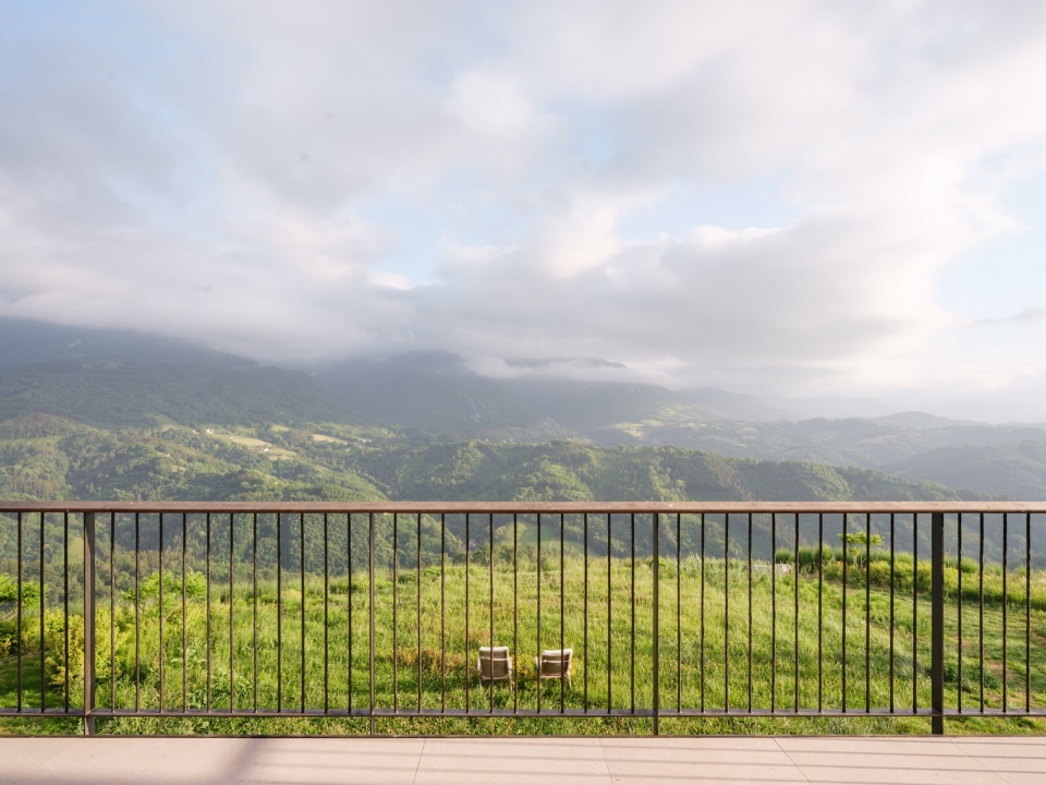 basque farm by zu studio