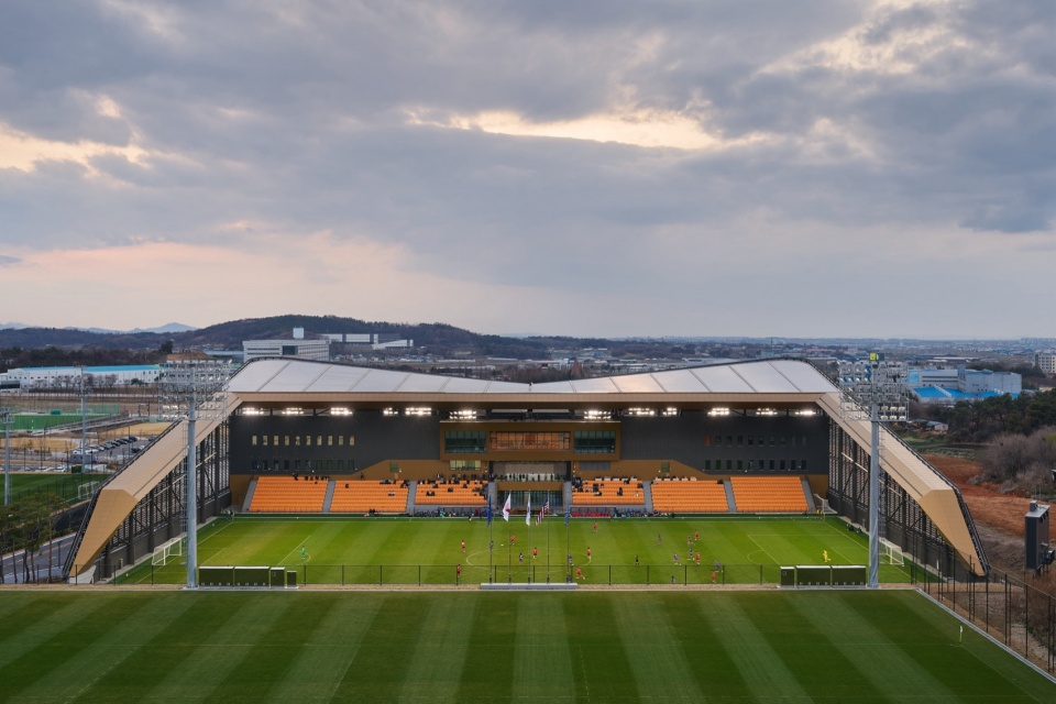 KOREAN FOOTBALL PARK by UNS