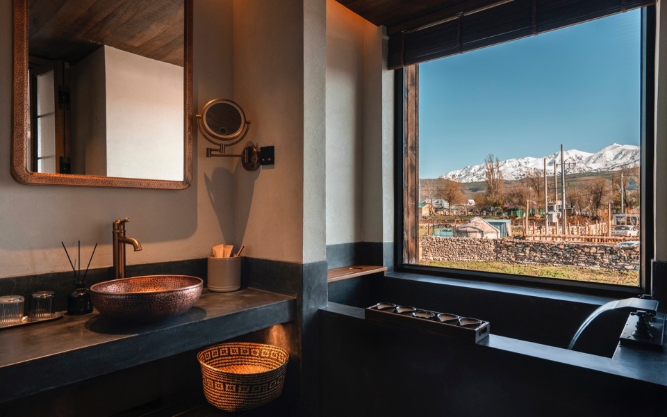 Daye Songshan Homestay by Shulin Architecture Design Studio