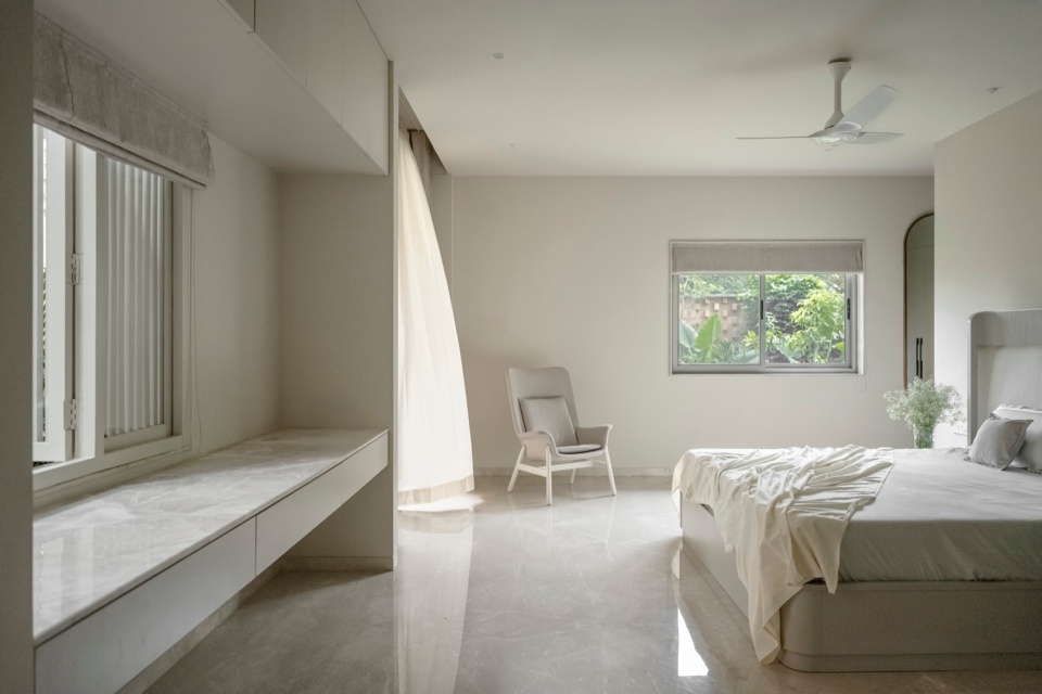 Twilight HOUSE by Architecture Paradigm