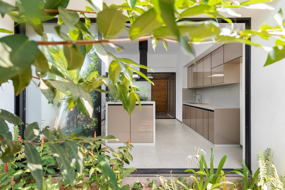 the stoic wall residence by lijo reny architects