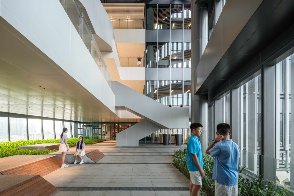 Luohu Library and Youth Activity Center by HHD Shenzhen Huahui Design iDEA