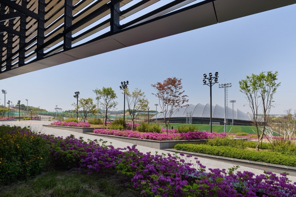KOREAN FOOTBALL PARK by UNS
