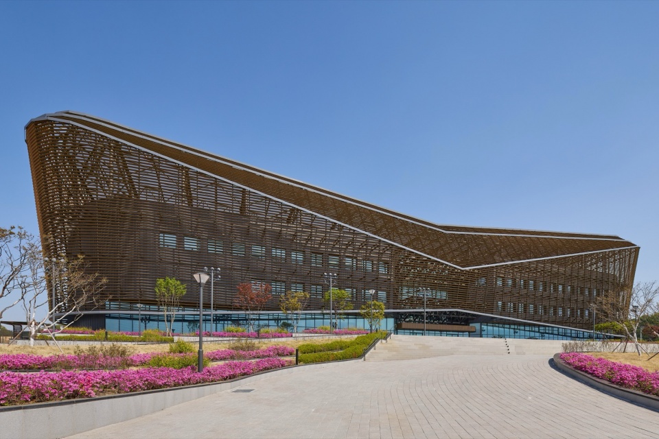 KOREAN FOOTBALL PARK by UNS