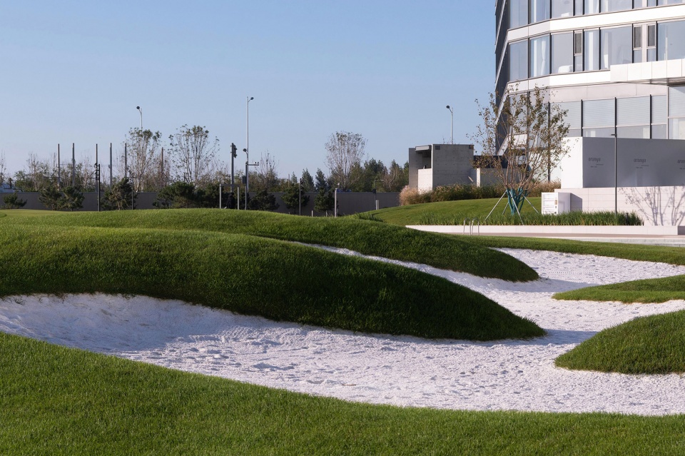 aranya sea mirror garden by zscape