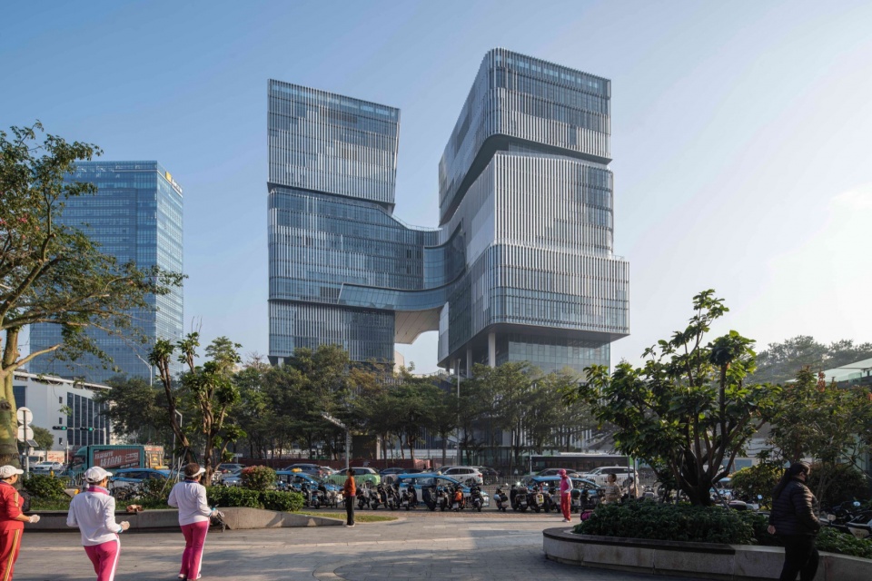 Luohu Library and Youth Activity Center by HHD Shenzhen Huahui Design iDEA