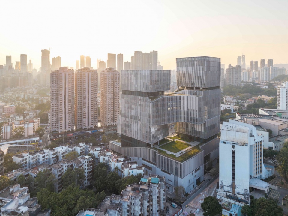 Luohu Library and Youth Activity Center by HHD Shenzhen Huahui Design iDEA