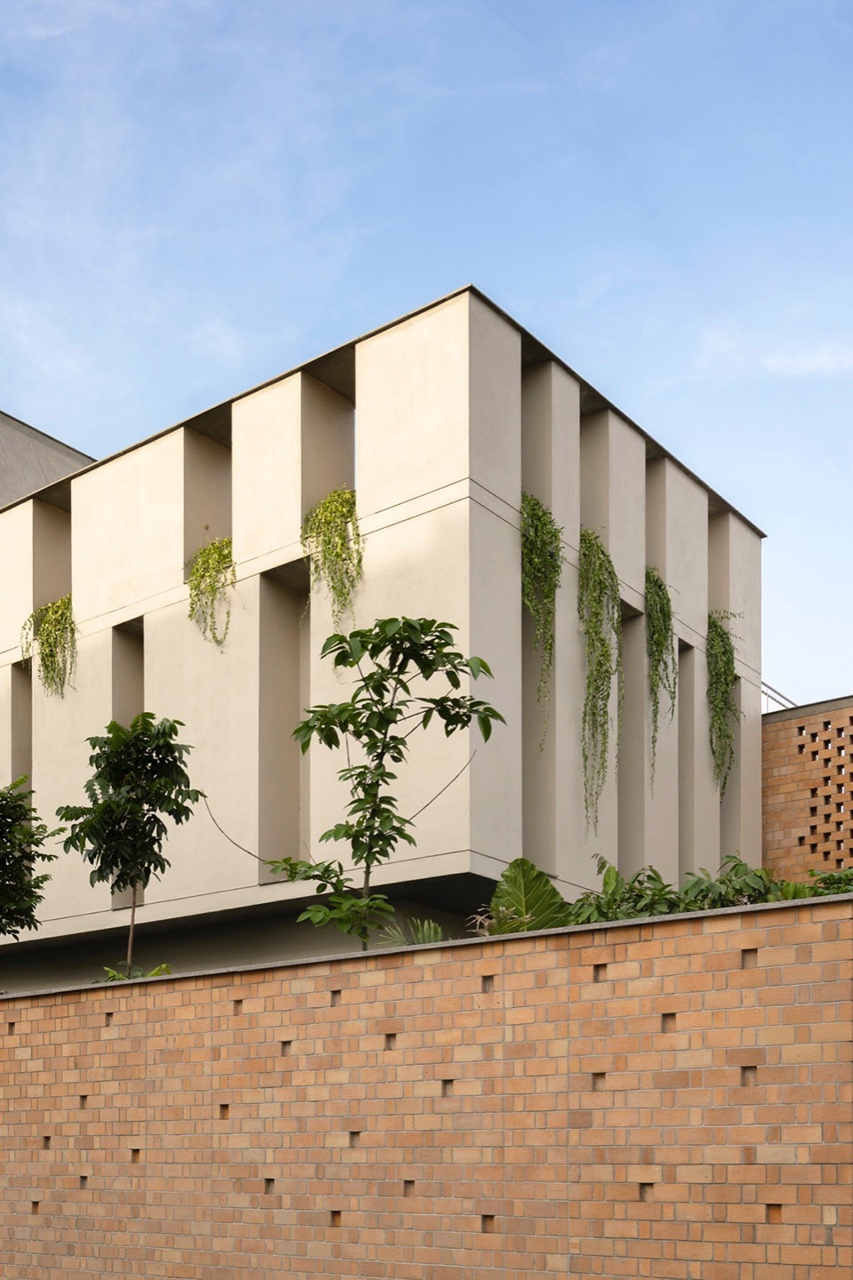 Twilight HOUSE by Architecture Paradigm