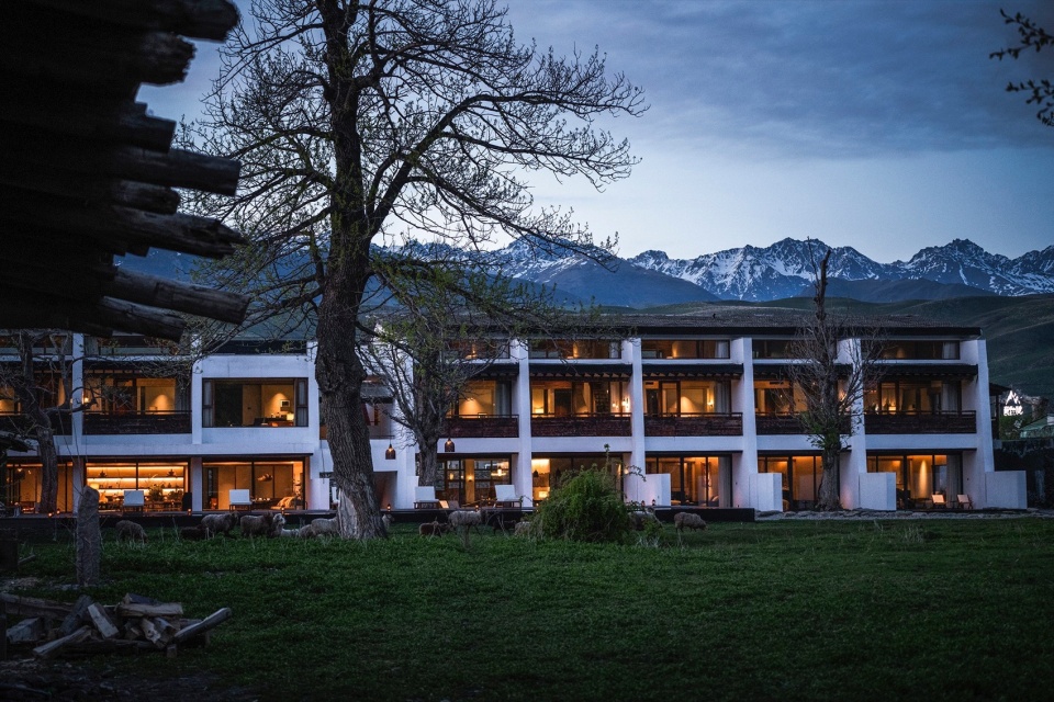 Daye Songshan Homestay by Shulin Architecture Design Studio