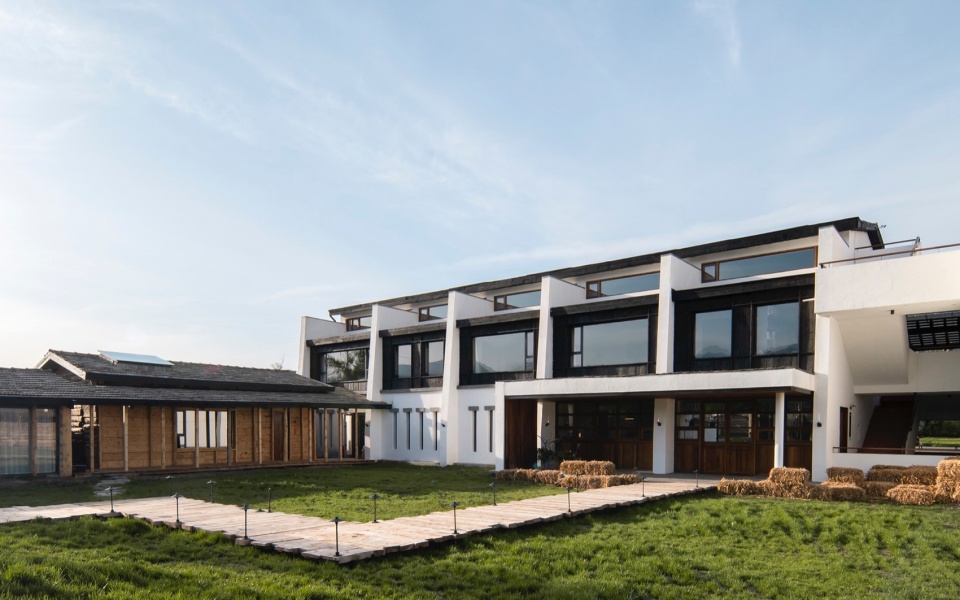 Daye Songshan Homestay by Shulin Architecture Design Studio